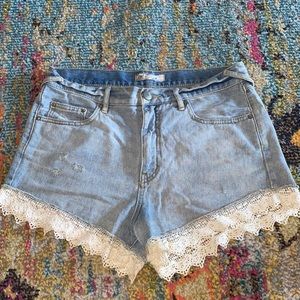FREE PEOPLE jean high-waisted shorts!